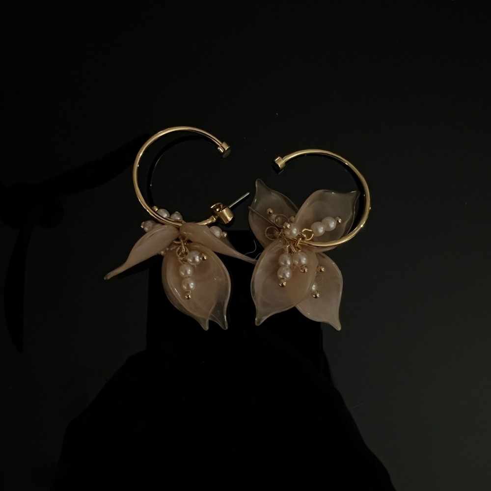 Museum earrings